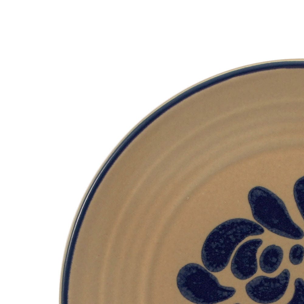 Folk Art® 16 Piece Dinnerware Set. Service for 4
