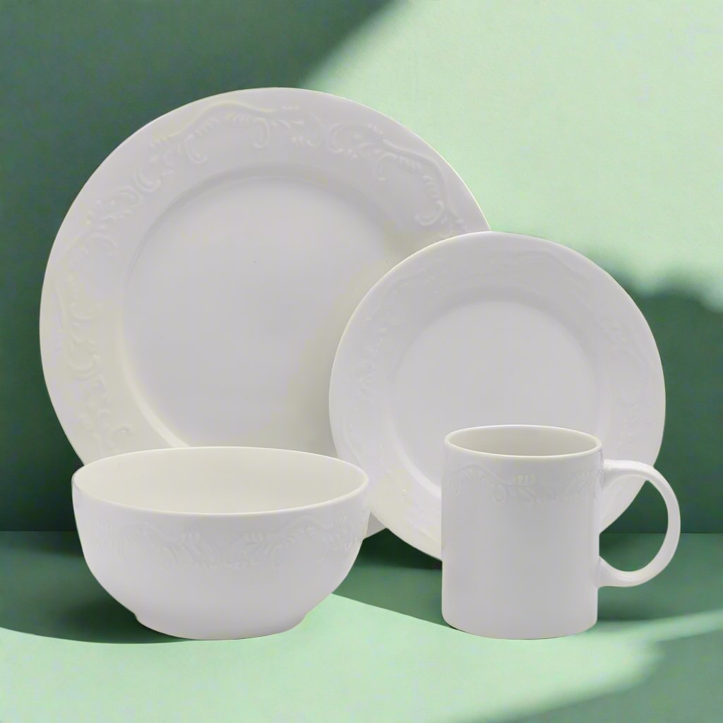 Charlotte 32 Piece Dinnerware Set. Service for 8