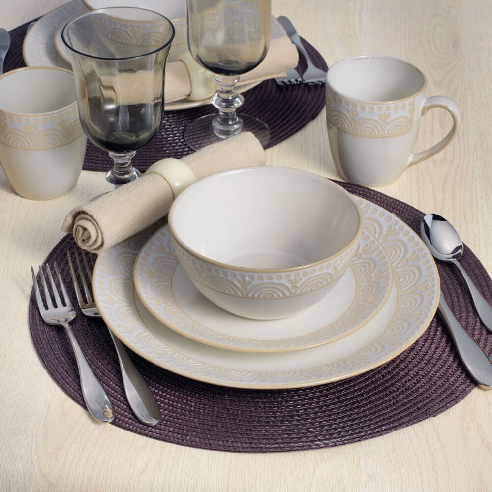 Amelia 16 Piece Dinnerware Set. Service for 4