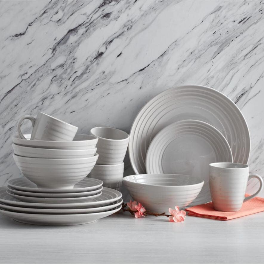 Sophia 16 Piece Dinnerware Set. Service for 4