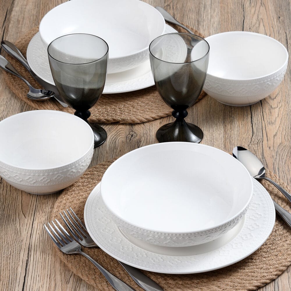 Haisley 12 Piece Dinnerware Set. Service for 4