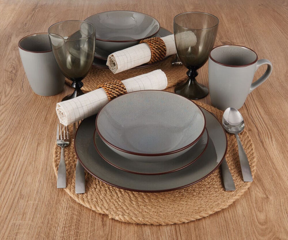 Pierce Gray 16 Piece Dinnerware Set. Service for 4