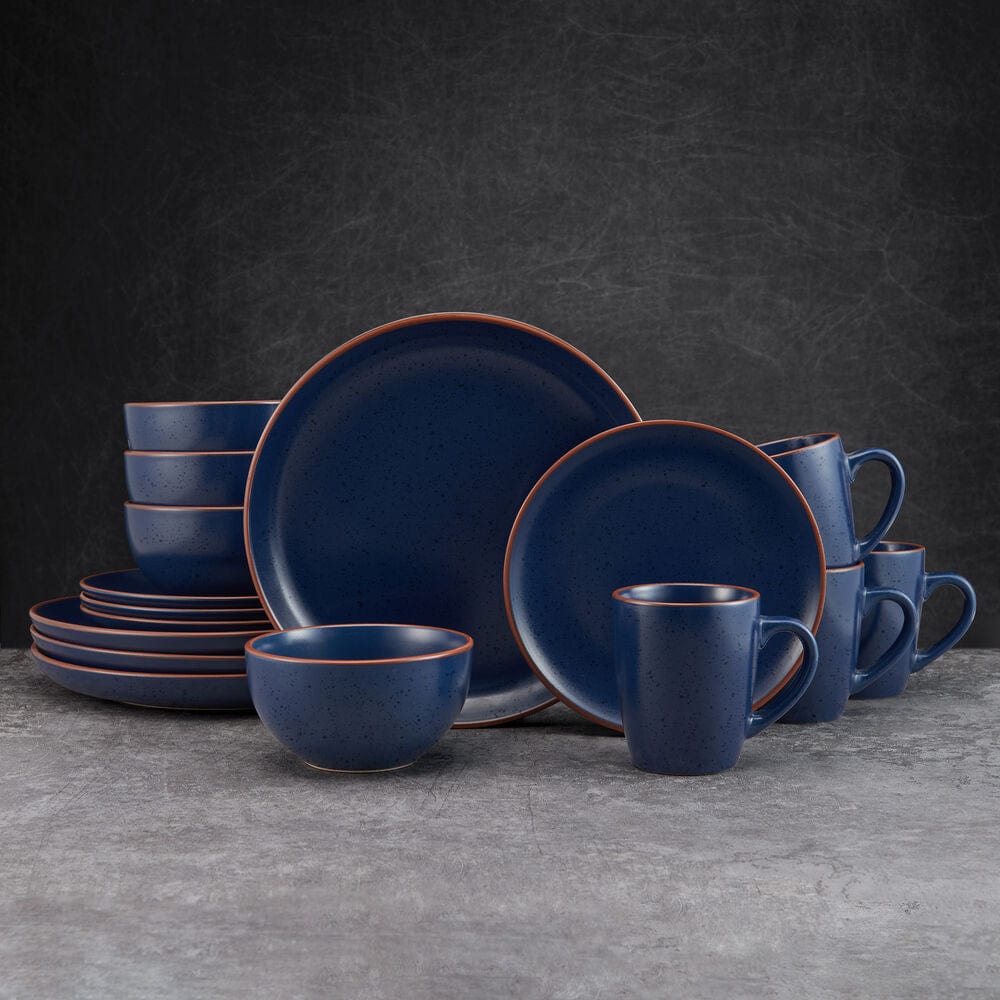 Hunter Blue 16 Piece Dinnerware Set. Service for 4