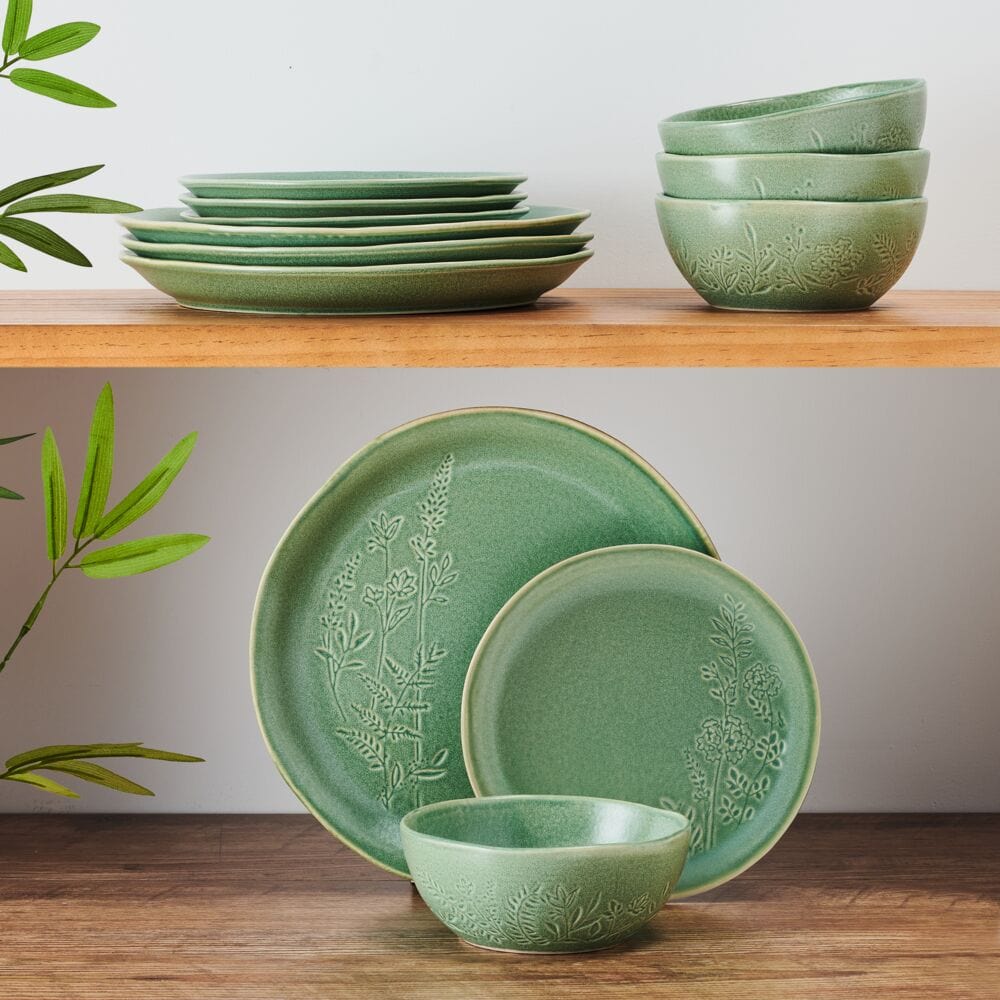 Carrie 12 Piece Dinnerware Set. Service for 4