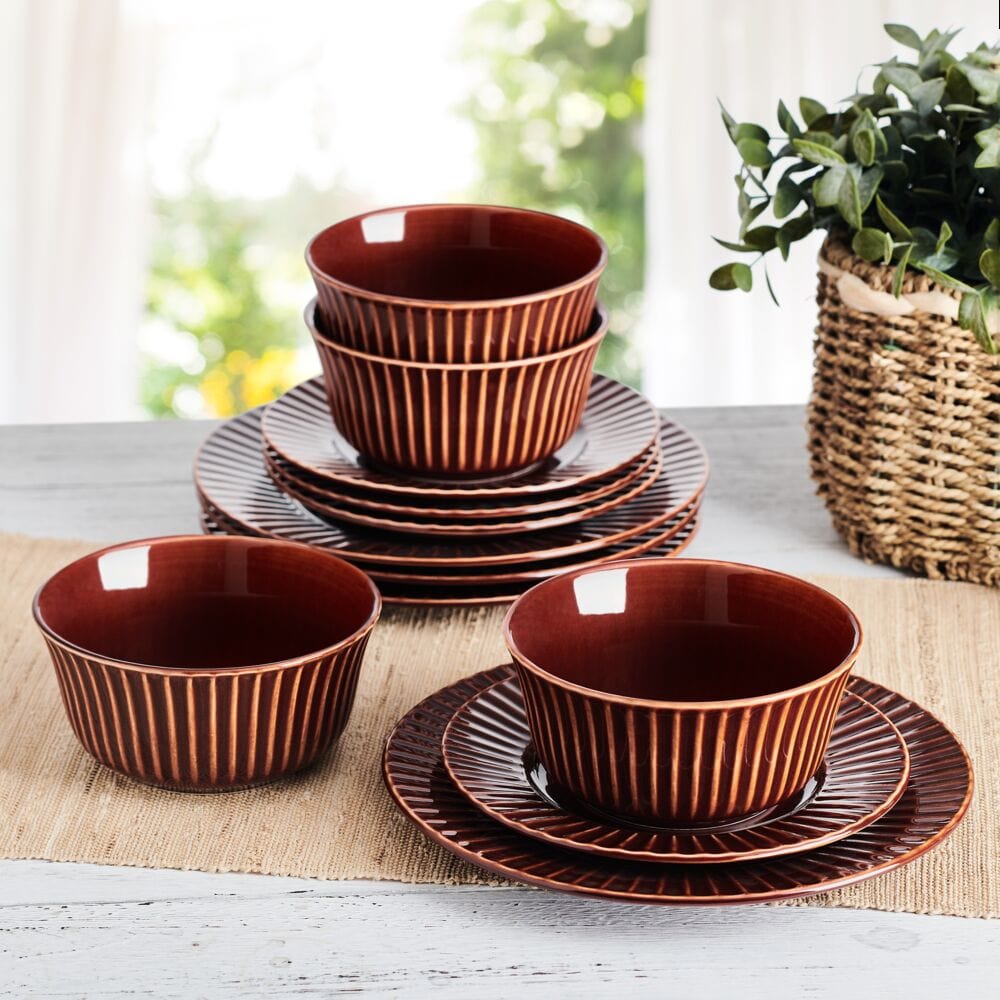Dannie Red 12 Piece Dinnerware Set. Service for 4