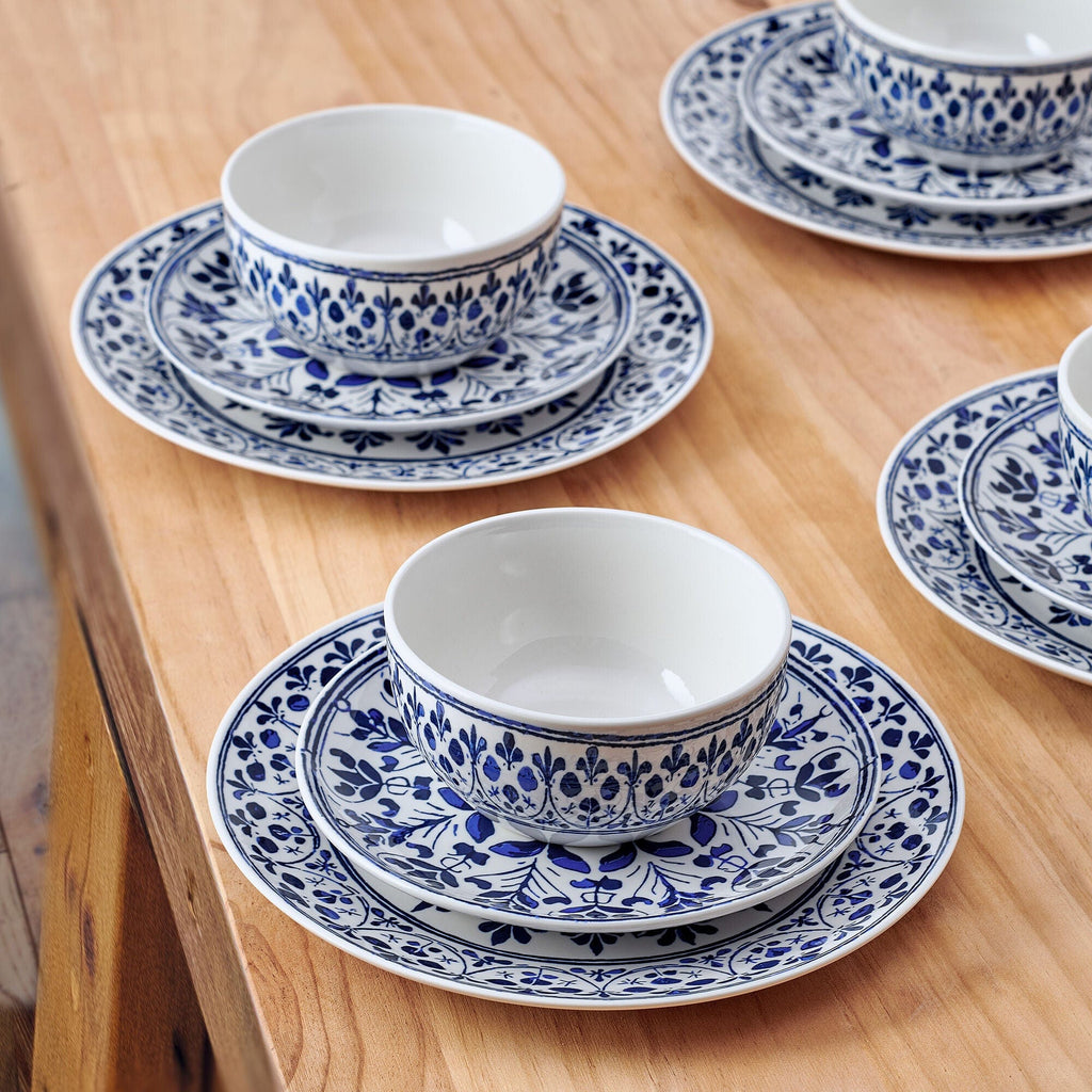 Medallion Radiance 12 Piece Dinnerware Set. Service for 4