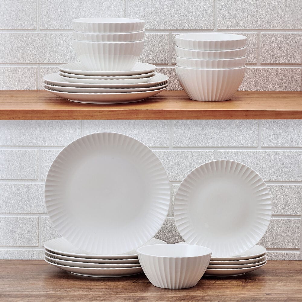 Grace 24 Piece Dinnerware Set. Service for 8