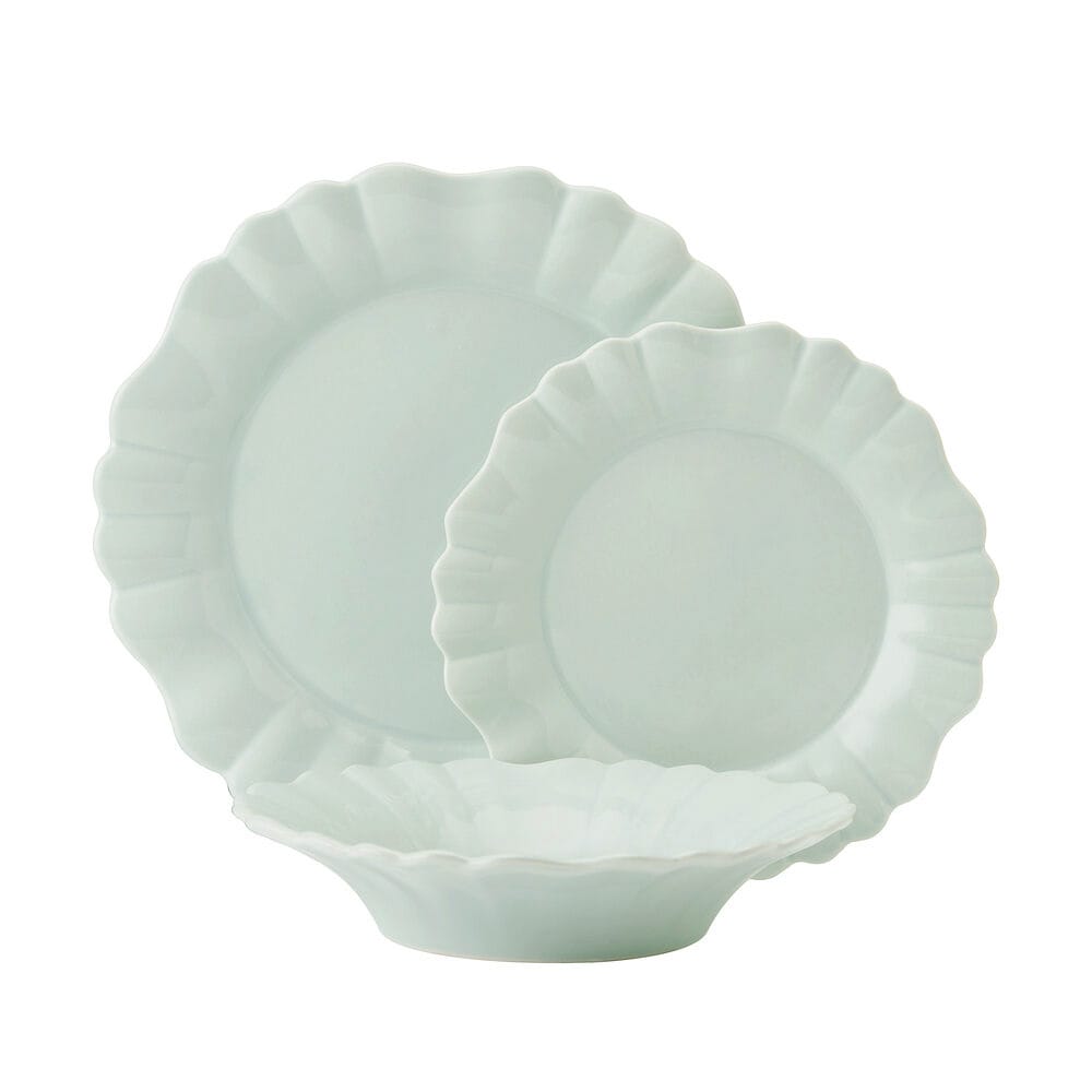 Graceful Petals 12 Piece Dinnerware Set. Service for 4
