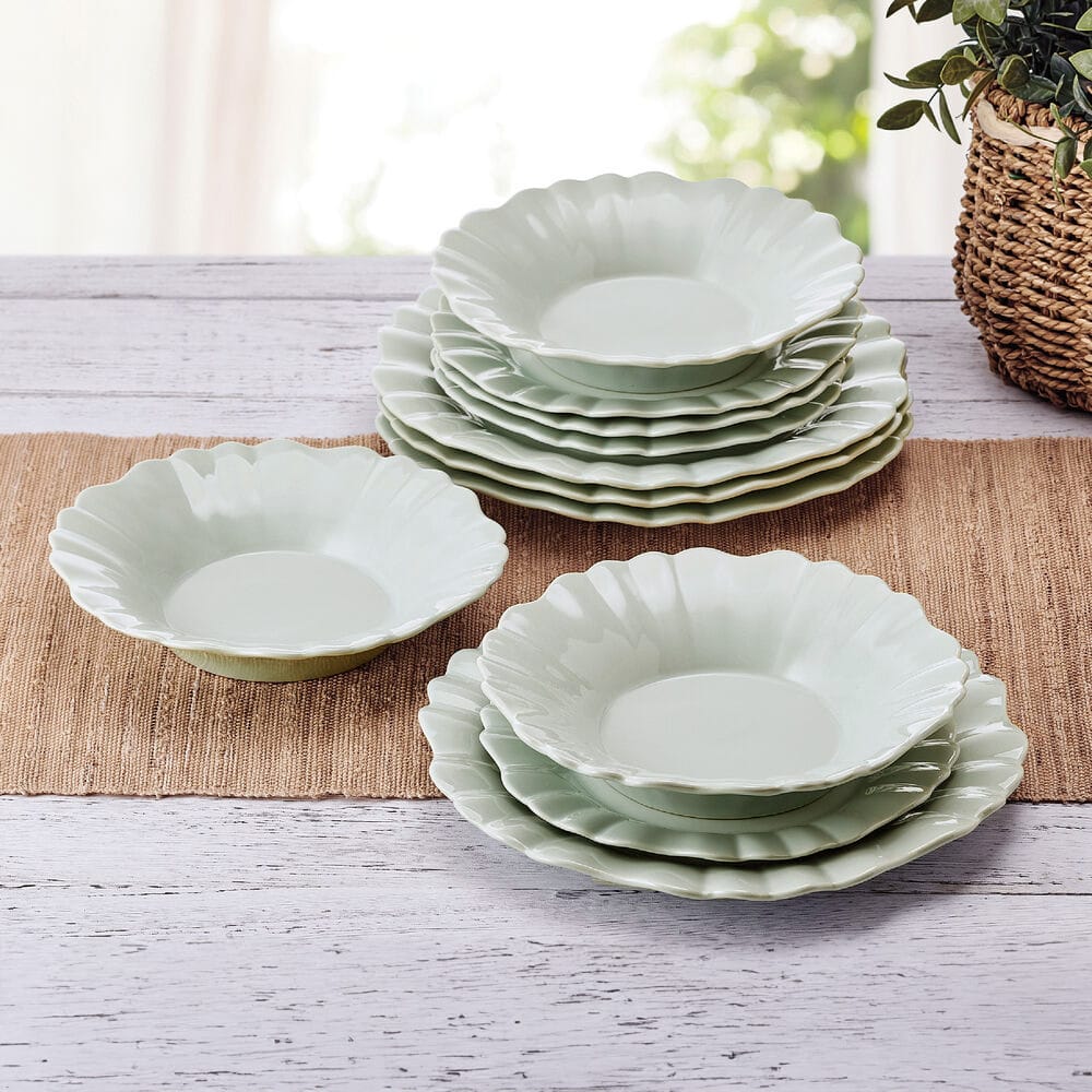 Graceful Petals 12 Piece Dinnerware Set. Service for 4