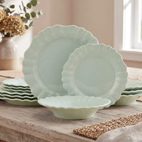 Graceful Petals 12 Piece Dinnerware Set. Service for 4