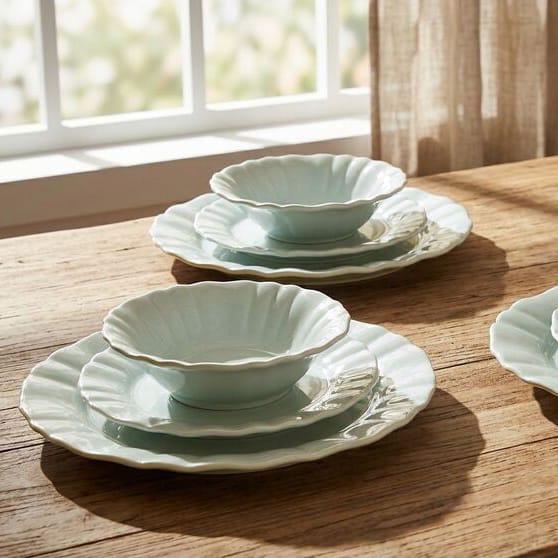 Graceful Petals 12 Piece Dinnerware Set. Service for 4