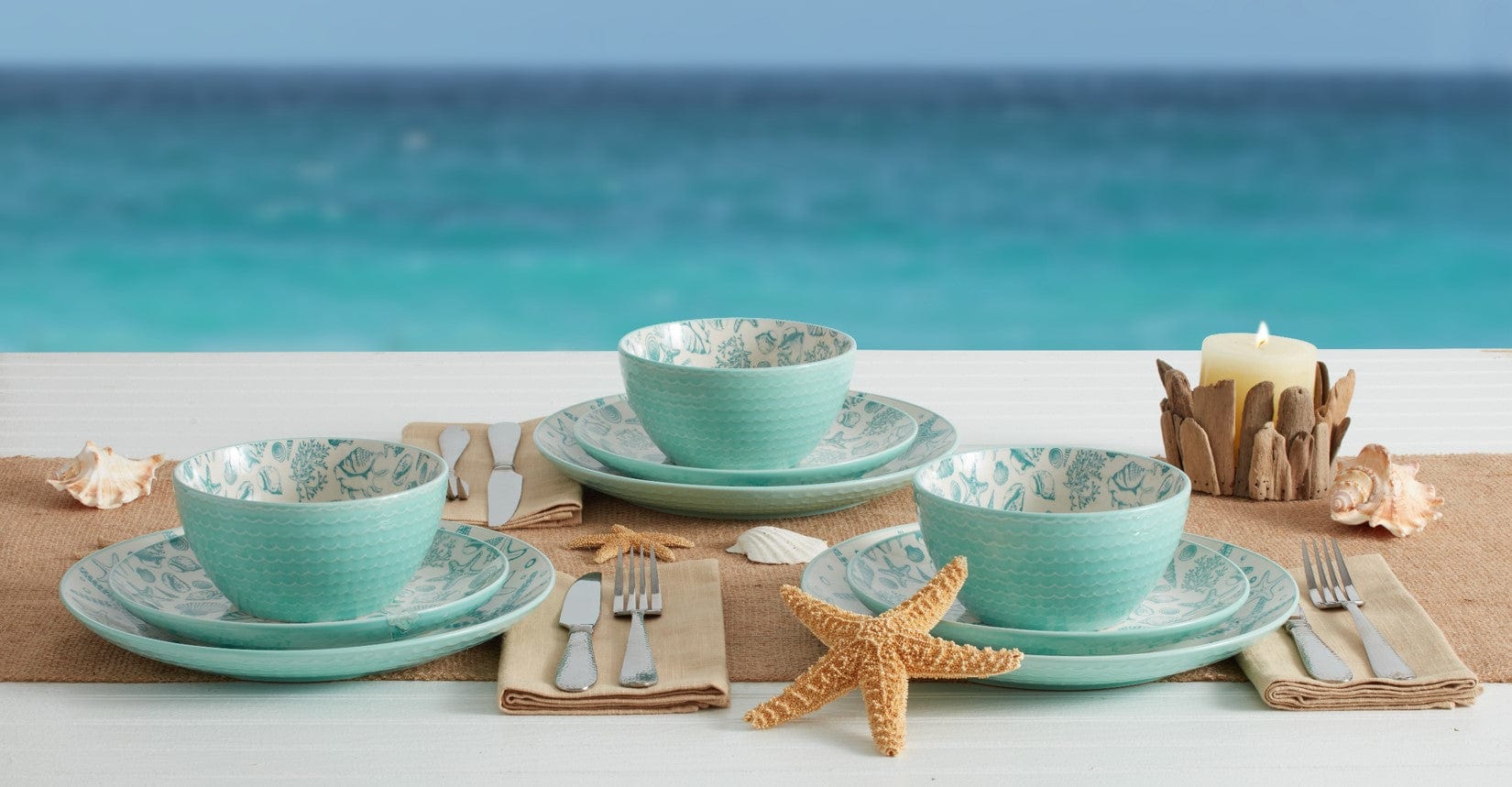 Venice 16 Piece Dinnerware Set. Service for 4