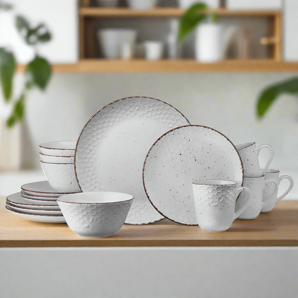 Bumble Bee White 16 Piece Dinnerware Set. Service for 4