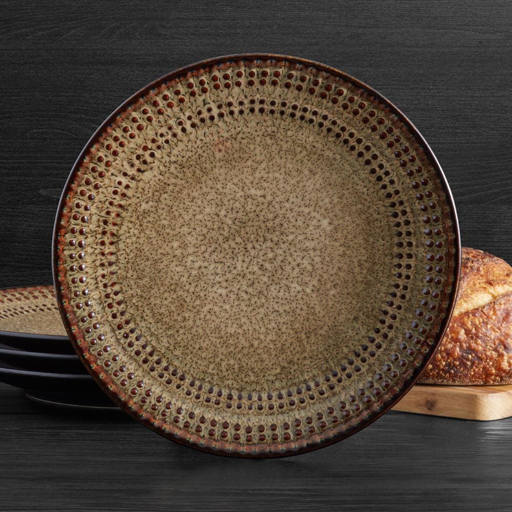 Cambria 16 Piece Dinnerware Set. Service for 4