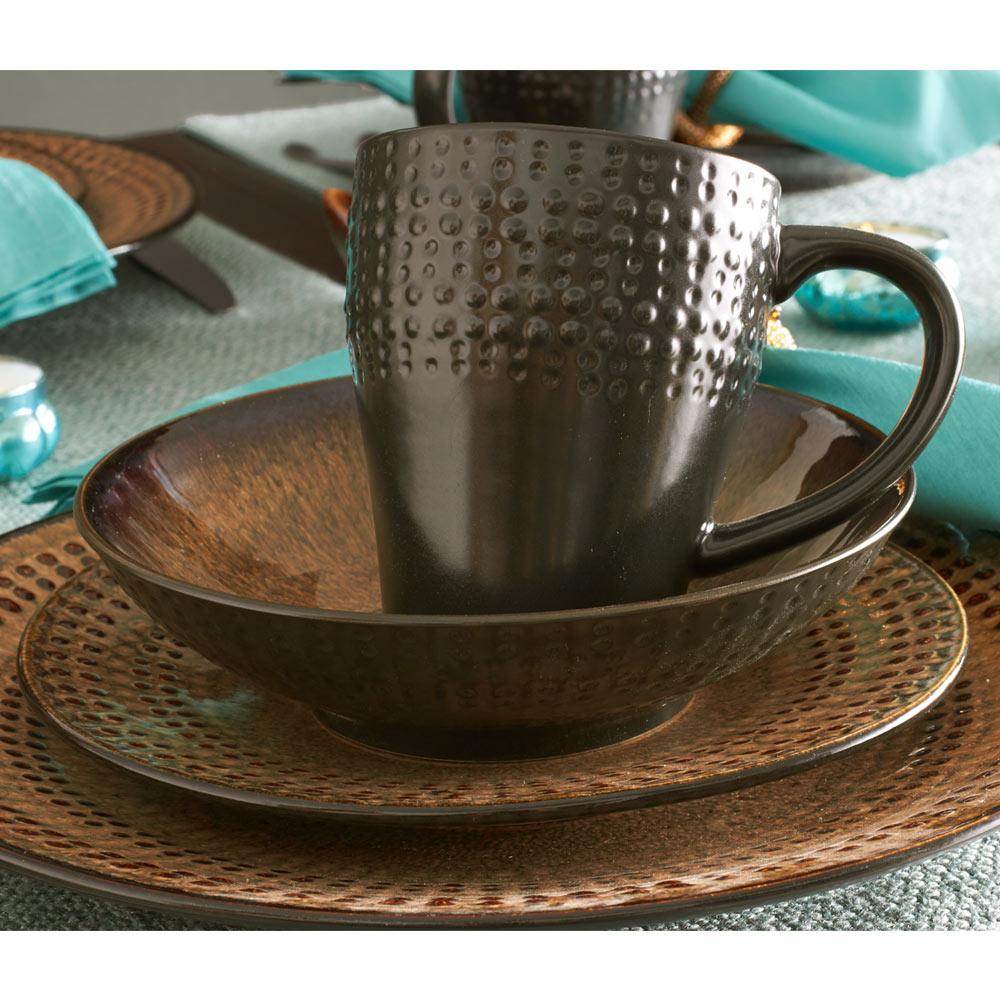 Cambria 16 Piece Dinnerware Set. Service for 4