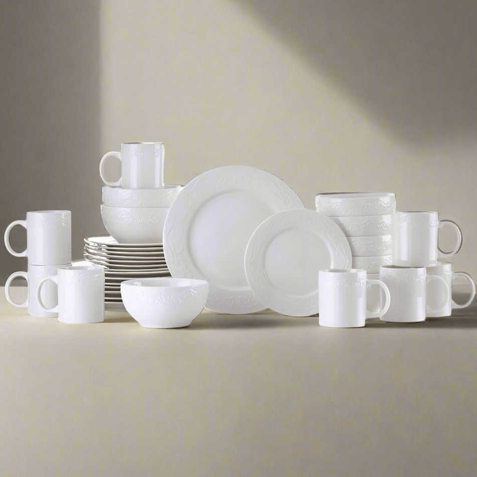 Charlotte 32 Piece Dinnerware Set. Service for 8