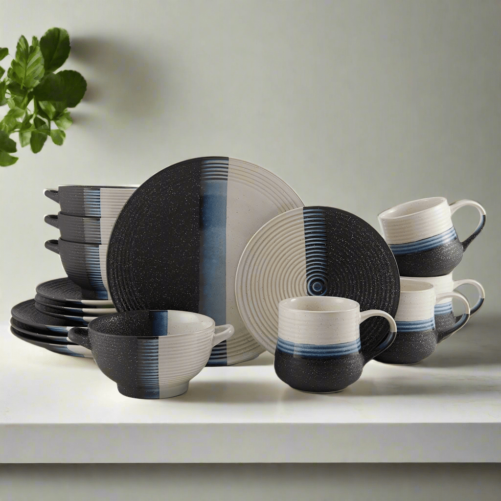Jaxon 16 Piece Dinnerware Set. Service for 4