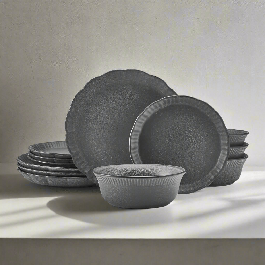 Noah 12 Piece Dinnerware Set. Service for 4