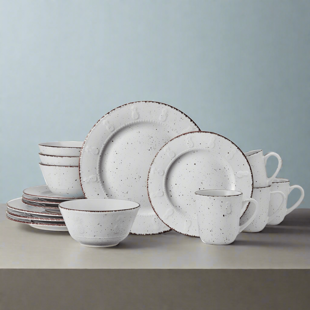 Pineapple 16 Piece Dinnerware Set. Service for 4