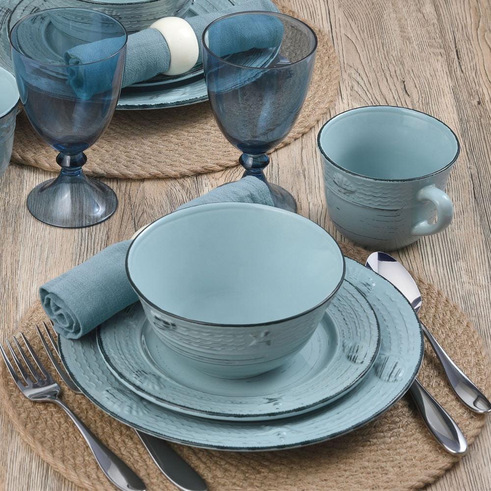 Trellis Coastal Teal 16 Piece Dinnerware Set. Service for 4